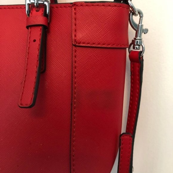 Guess Delaney Red small tote - Picture 7 of 8